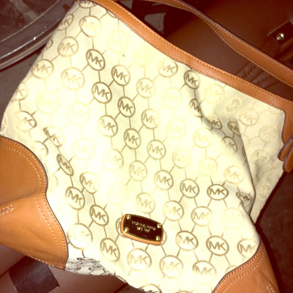 M K purse